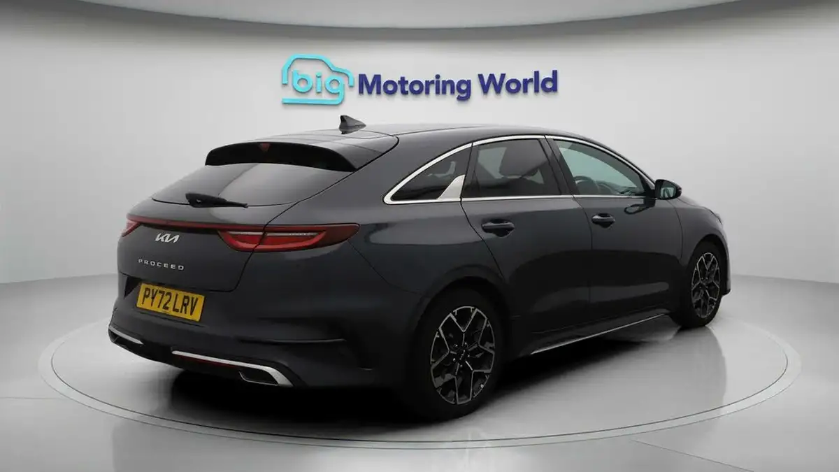 2022-kia-pro-ceed-15-t-gdi-gt-line-big-7