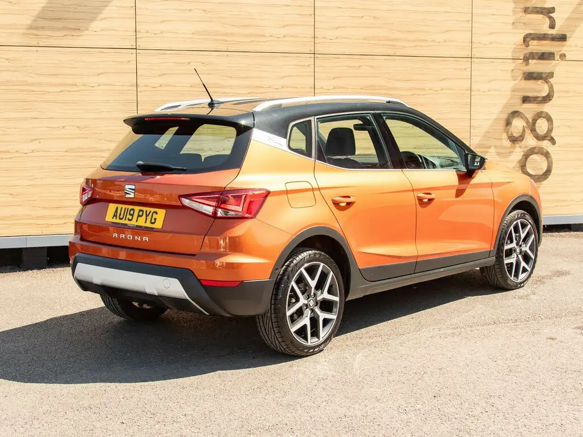 2019-seat-arona-10-tsi-xcellence-lux-ss-dsg-big-1