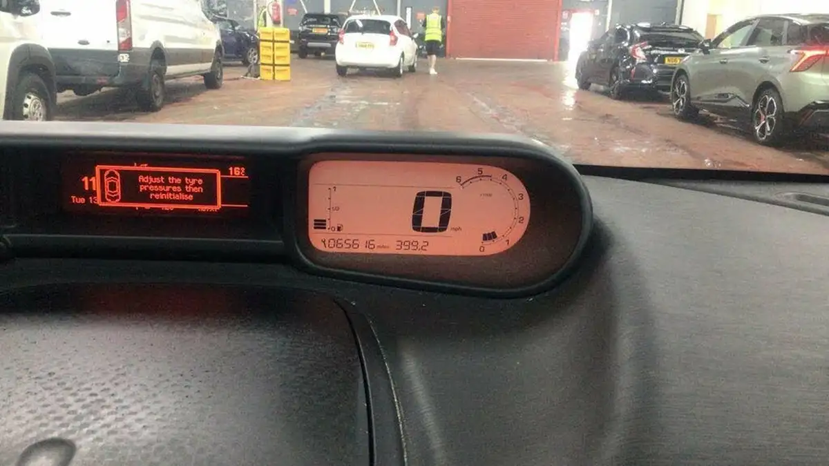 2014-citroen-c3-picasso-16td-exclusive-90ps-big-12