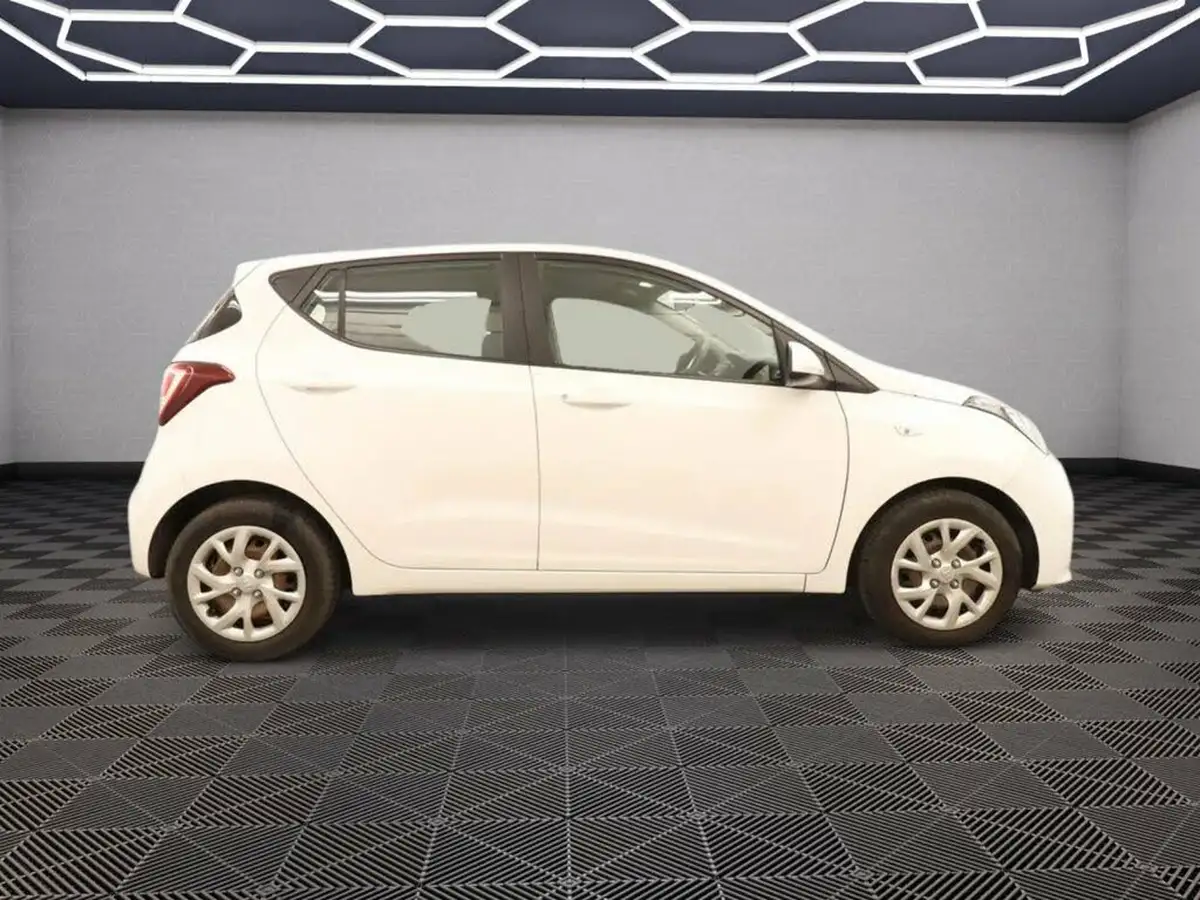 2017-hyundai-i10-10-se-big-4