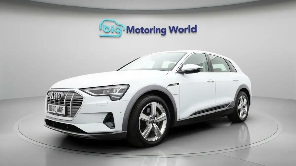 2020-audi-e-tron-50e-technik-big-2