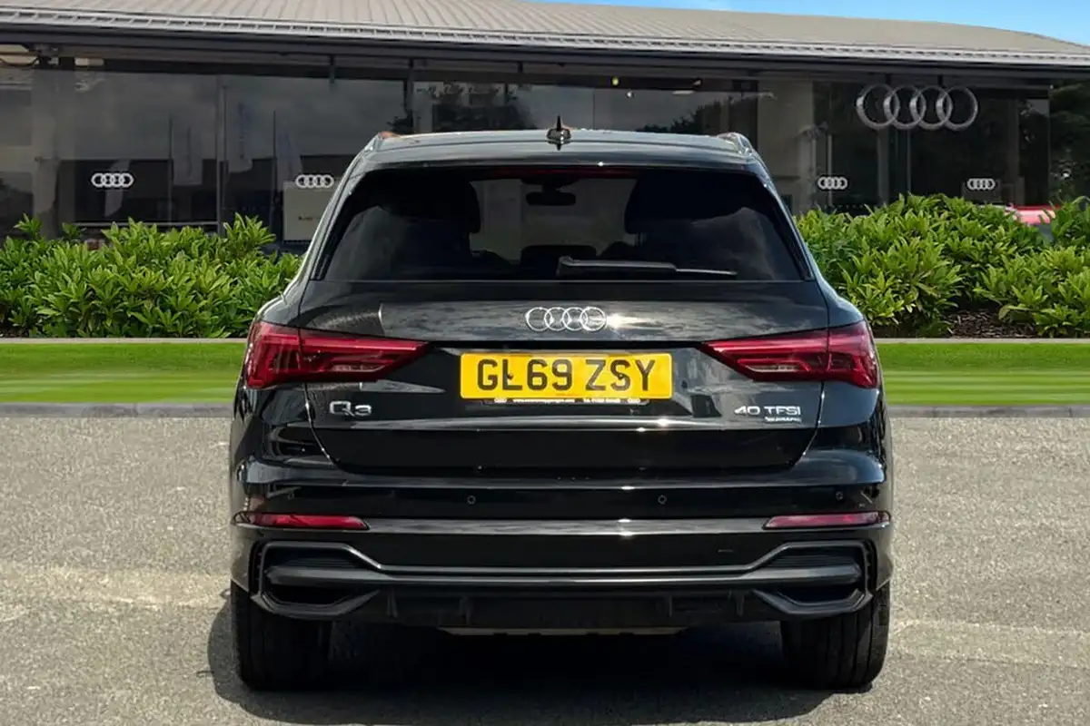 2019-audi-q3-20-40-tfsi-s-line-big-3