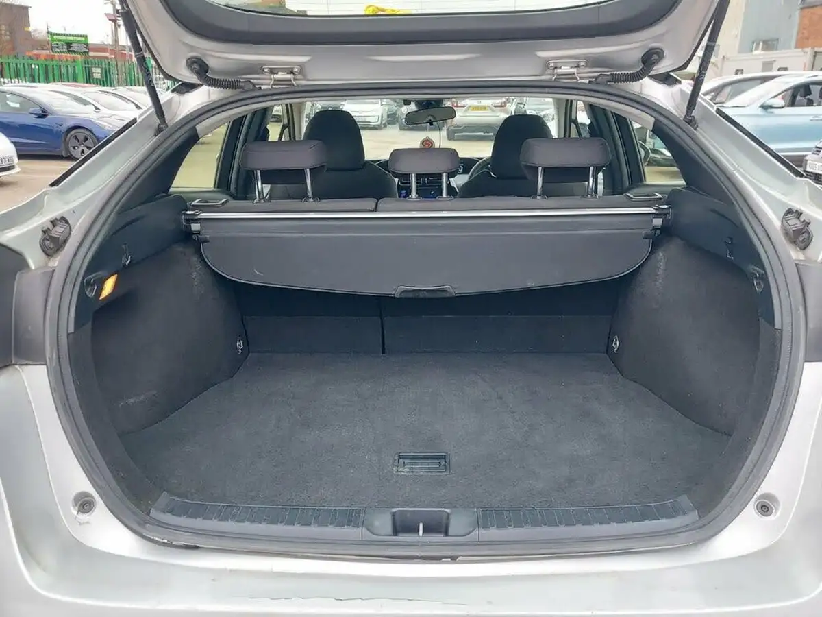 2017-toyota-prius-18-vvt-i-active-big-27