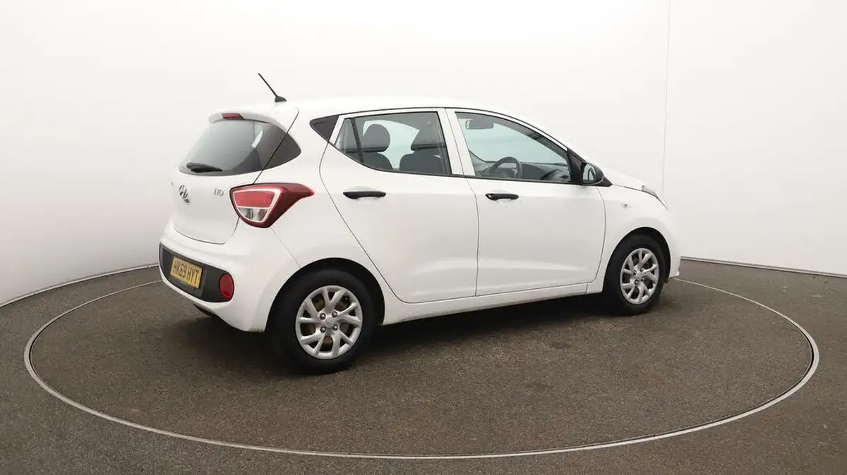 2019-hyundai-i10-10-s-big-49