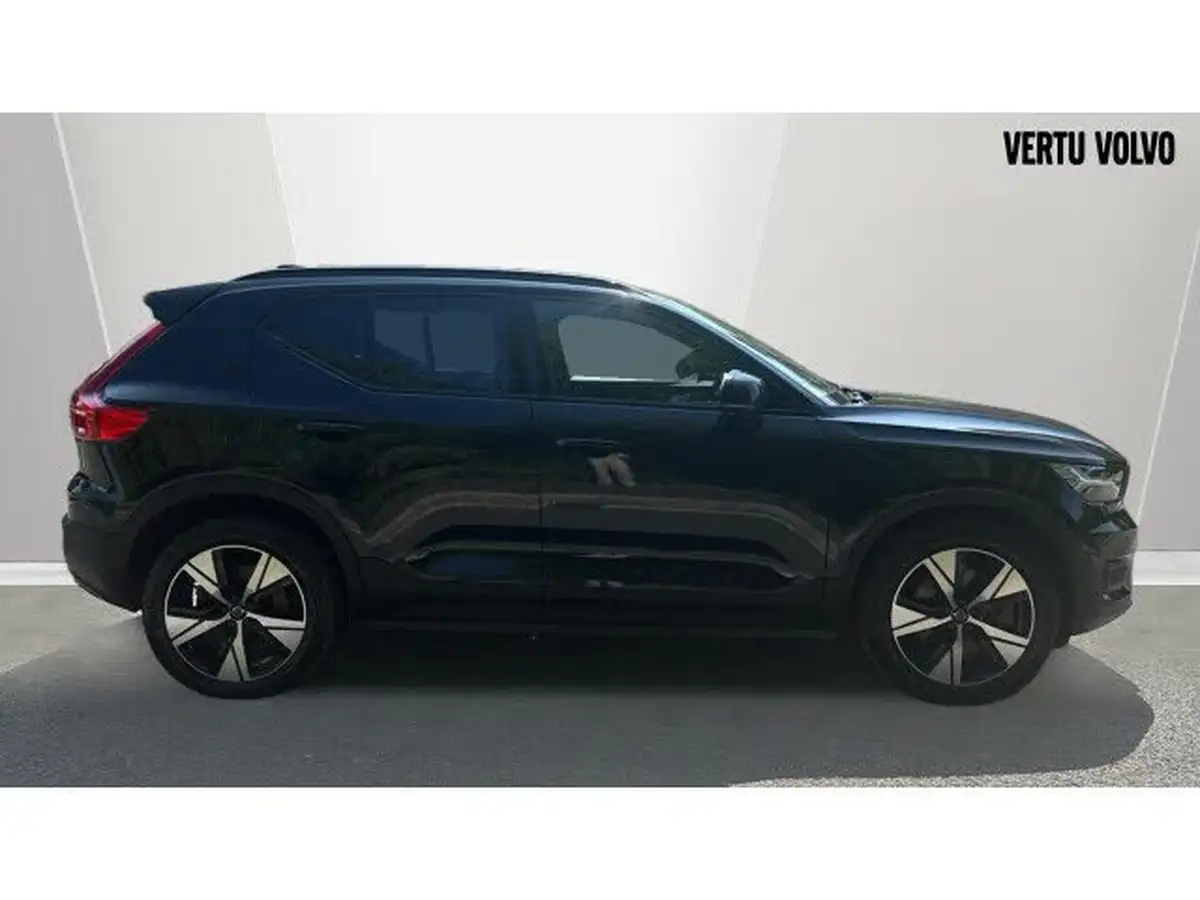 2022-volvo-xc40-e-recharge-plus-228bhp-big-2