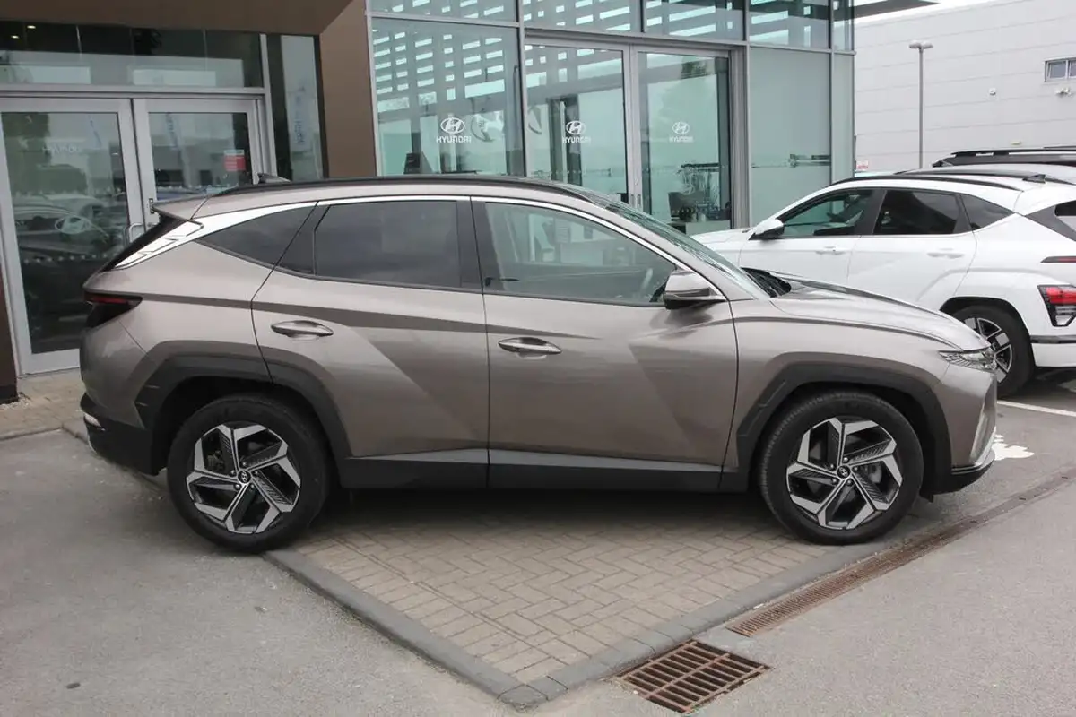 2023-hyundai-tucson-16-t-gdi-premium-230ps-hybrid-auto-big-4