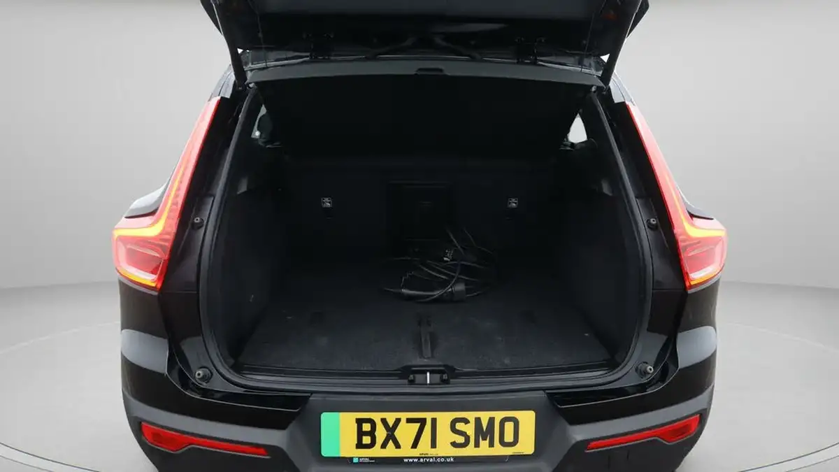 2021-volvo-xc40-e-twin-recharge-big-17