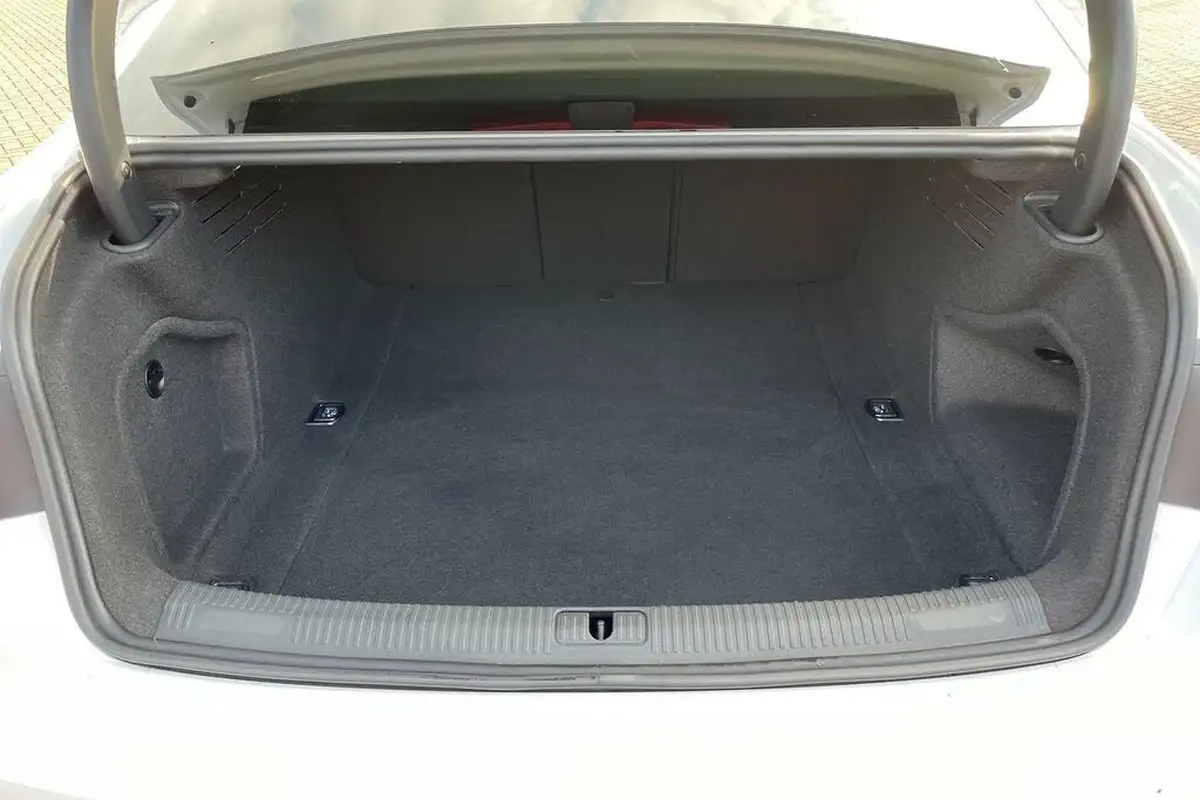 2022-audi-a4-20-35-tfsi-s-line-tronic-big-31