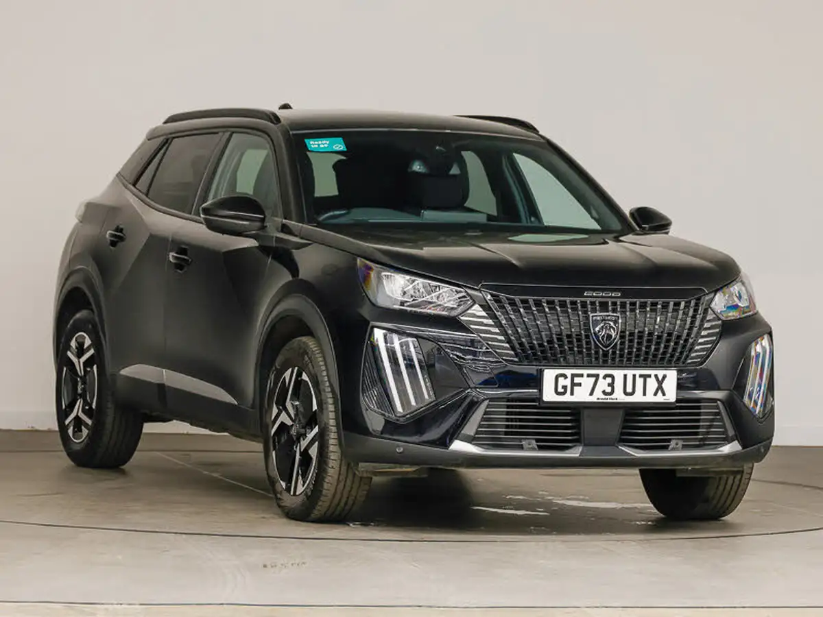 2023-peugeot-2008-suv-12-puretech-allure-eat8-big-0