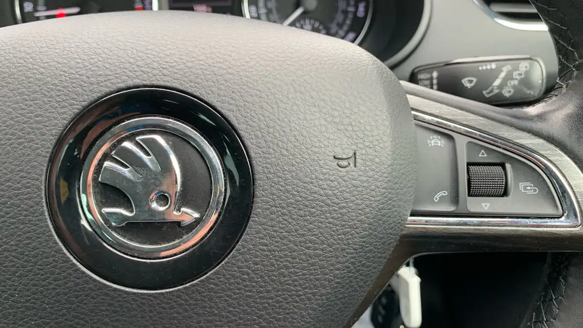 2017-skoda-octavia-20tdi-scout-150ps-big-23