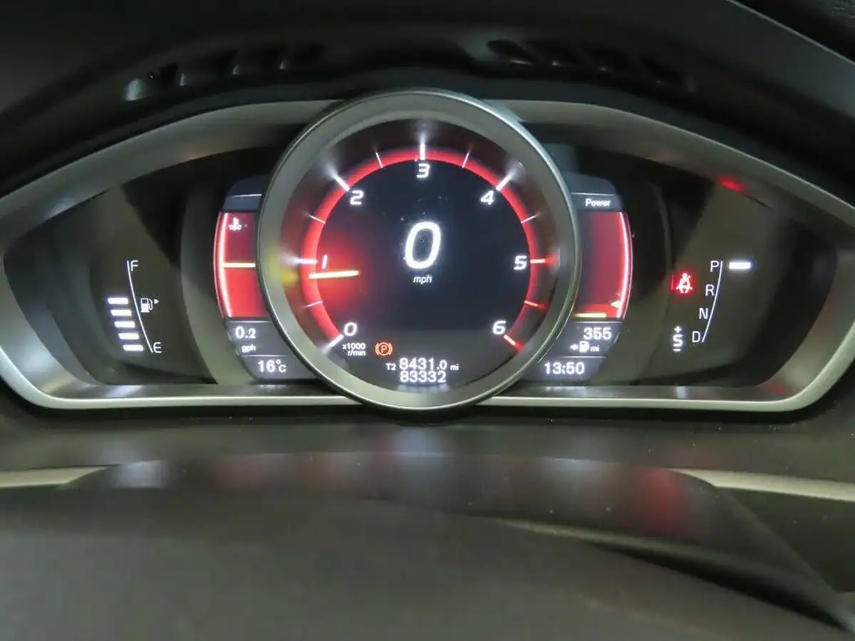 2017-volvo-v40-20td-d3-inscription-geartronic-big-11