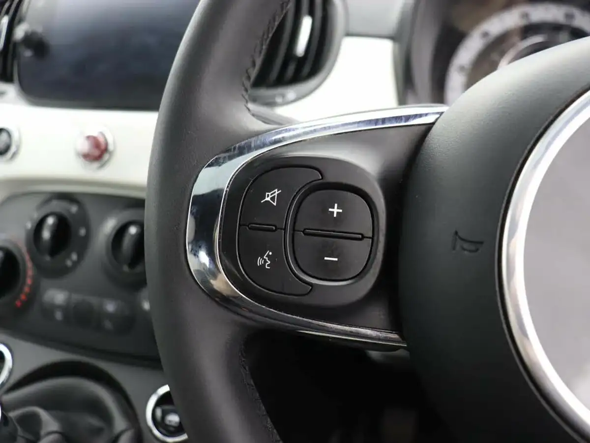 2022-fiat-500-10-dolcevita-big-31