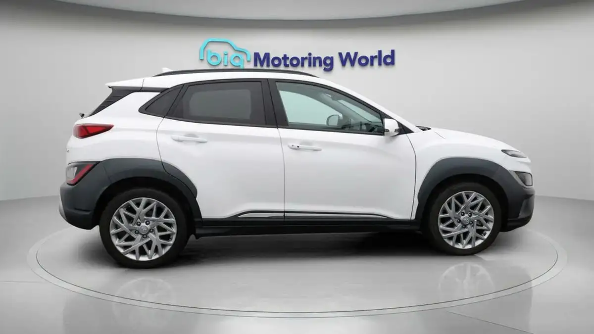 2022-hyundai-kona-16-gdi-premium-big-8