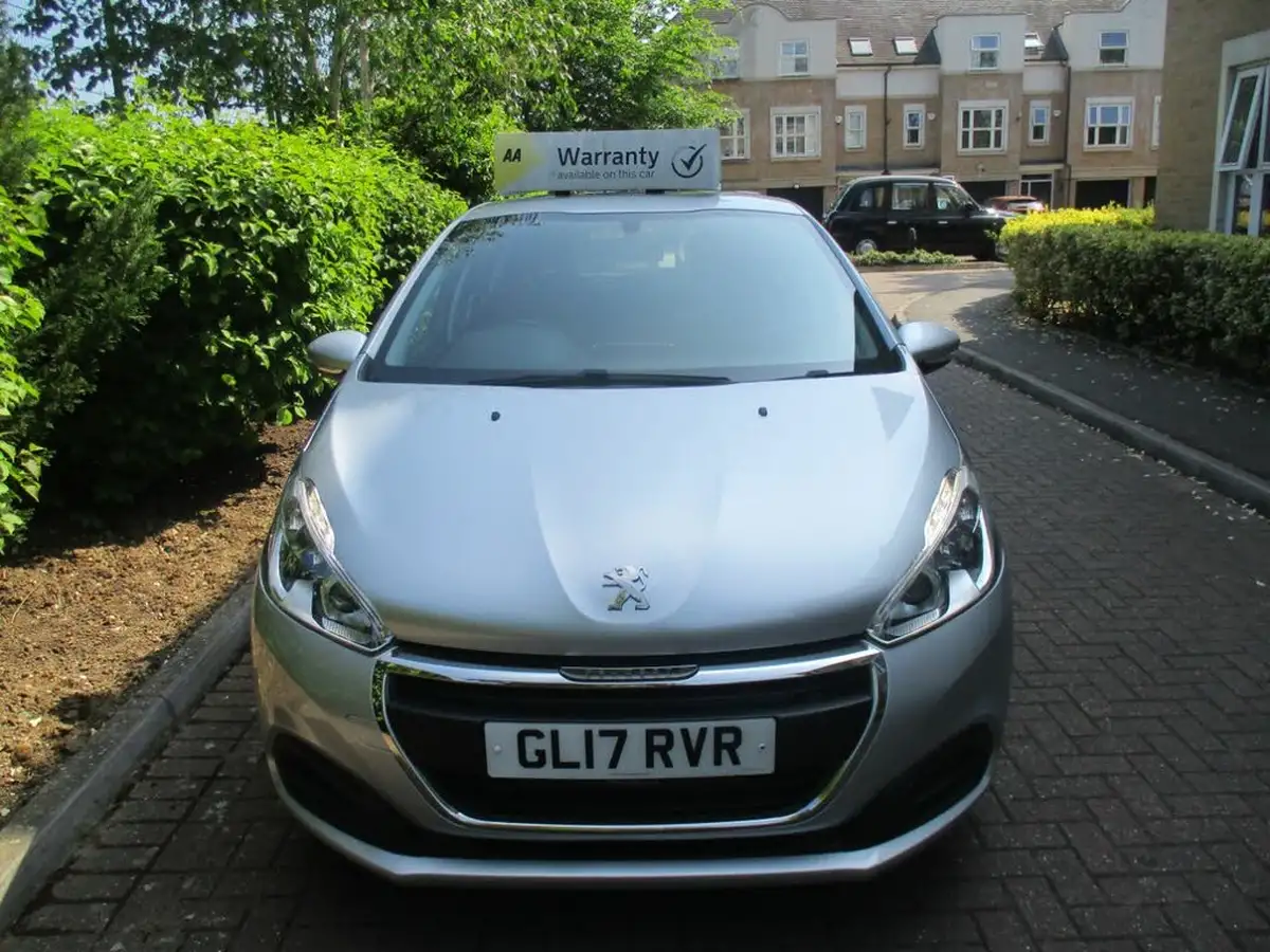 2017-peugeot-208-12-puretech-active-82bhp-5d-big-15