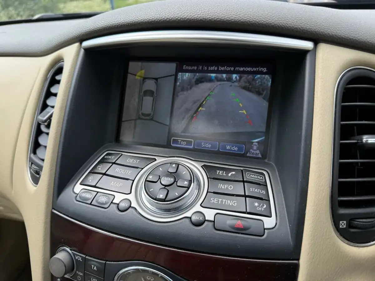 2011-infiniti-ex-30td-big-12