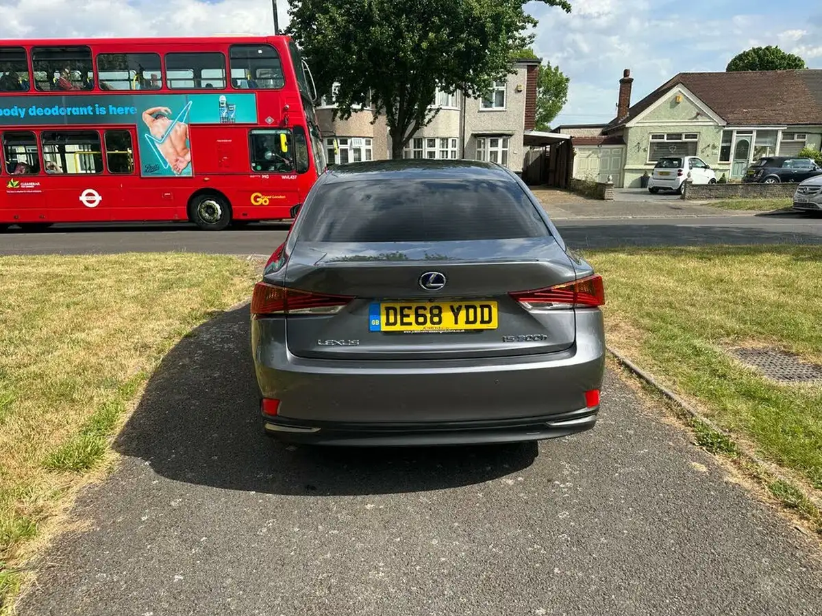 2018-lexus-is-300h-25-executive-edition-lexus-navigation-big-4