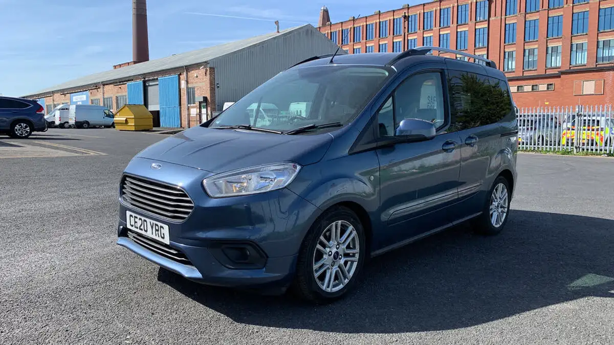 2020-ford-tourneo-courier-15tdci-titanium-big-47