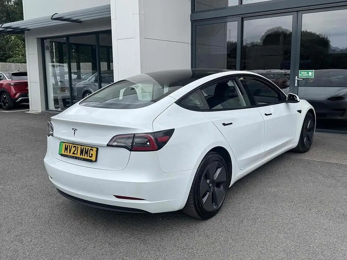 2021-tesla-model-3-e-standard-plus-big-14