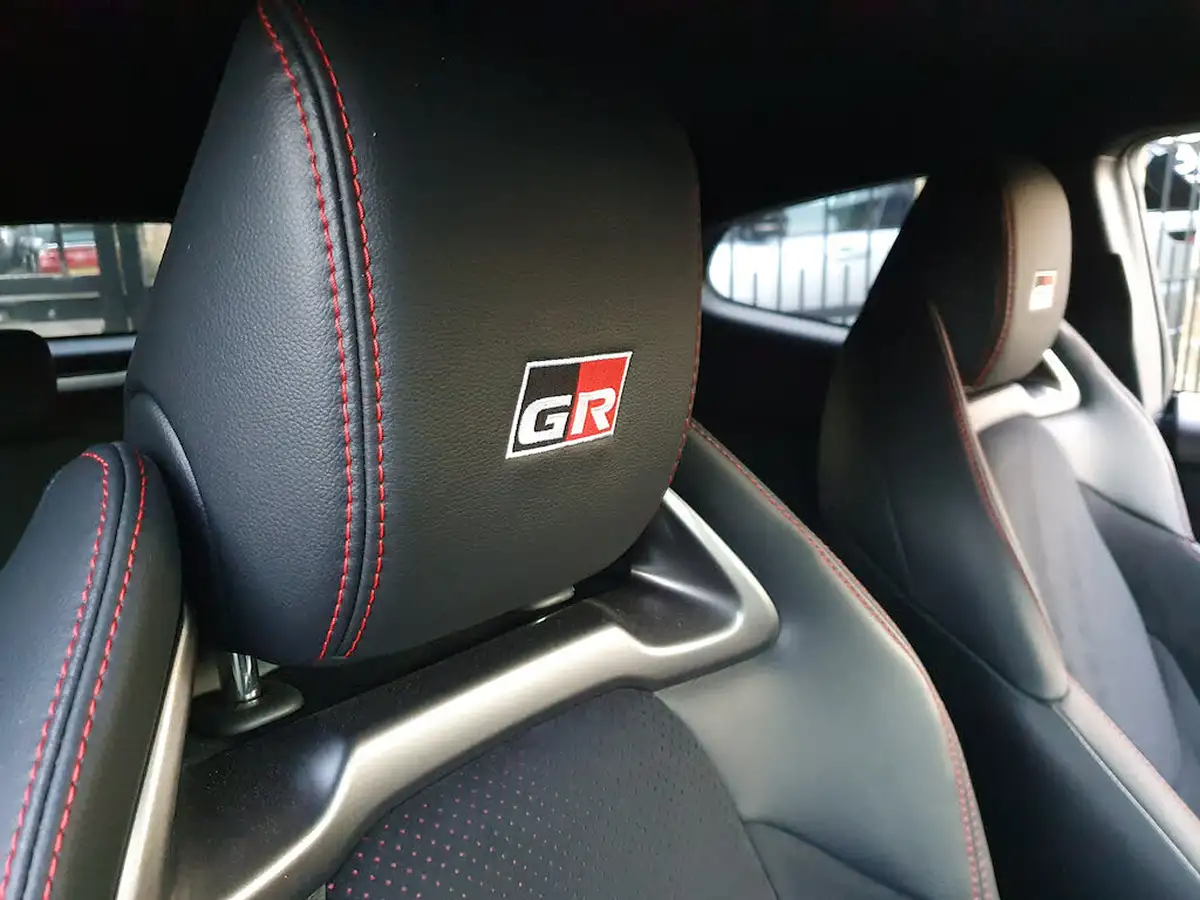 2021-toyota-yaris-16-gr-circuit-pack-big-26