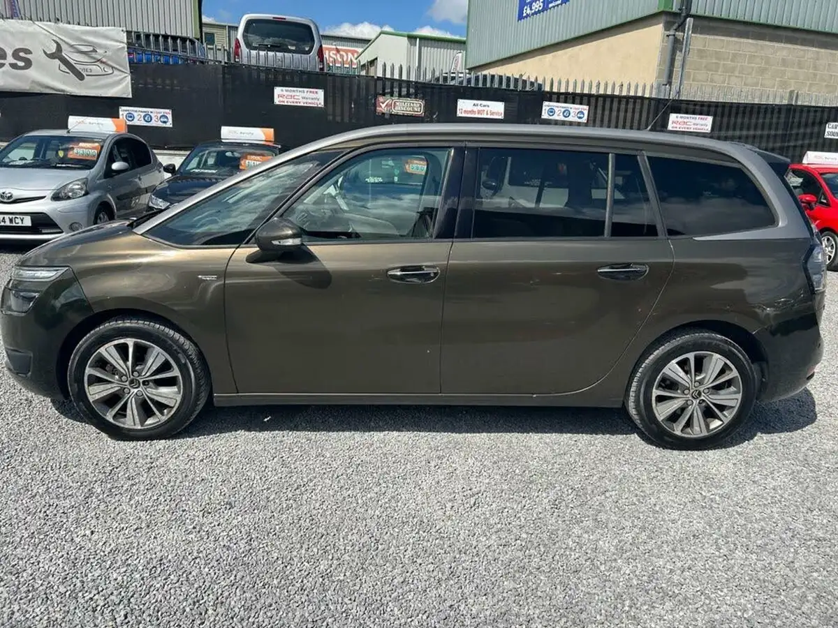 2014-citroen-grand-c4-picasso-16e-hdi-exclusive-big-10