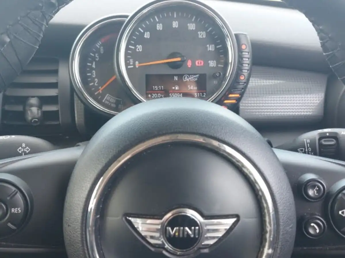 2014-mini-cooper-15-cooper-5d-big-15