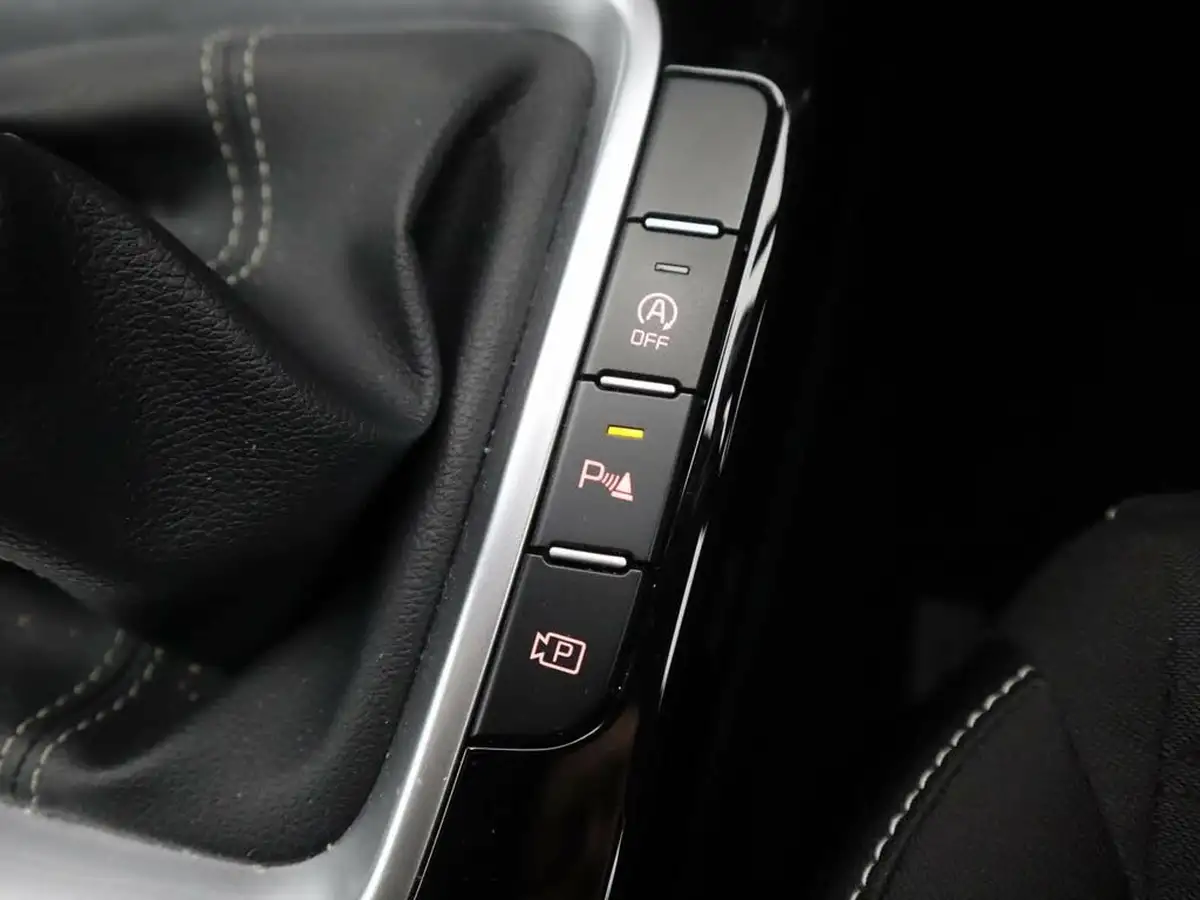 2023-kia-xceed-15-t-gdi-gt-line-158bhp-big-30