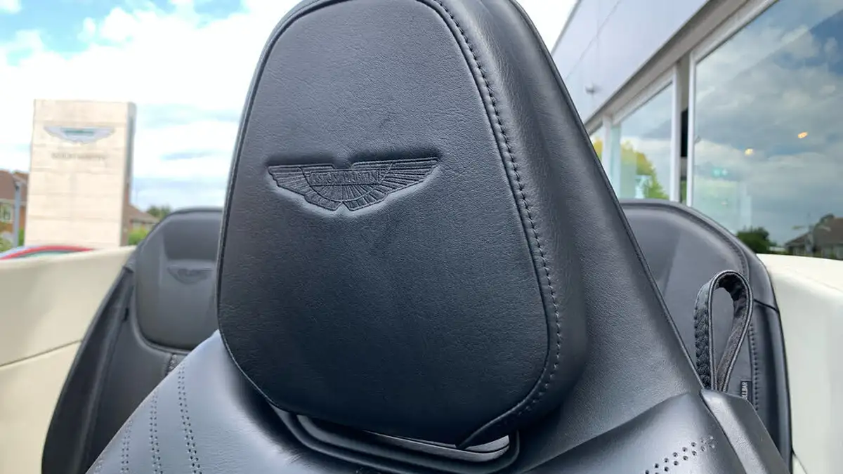 2021-aston-martin-db11-40-v8-503bhp-big-4