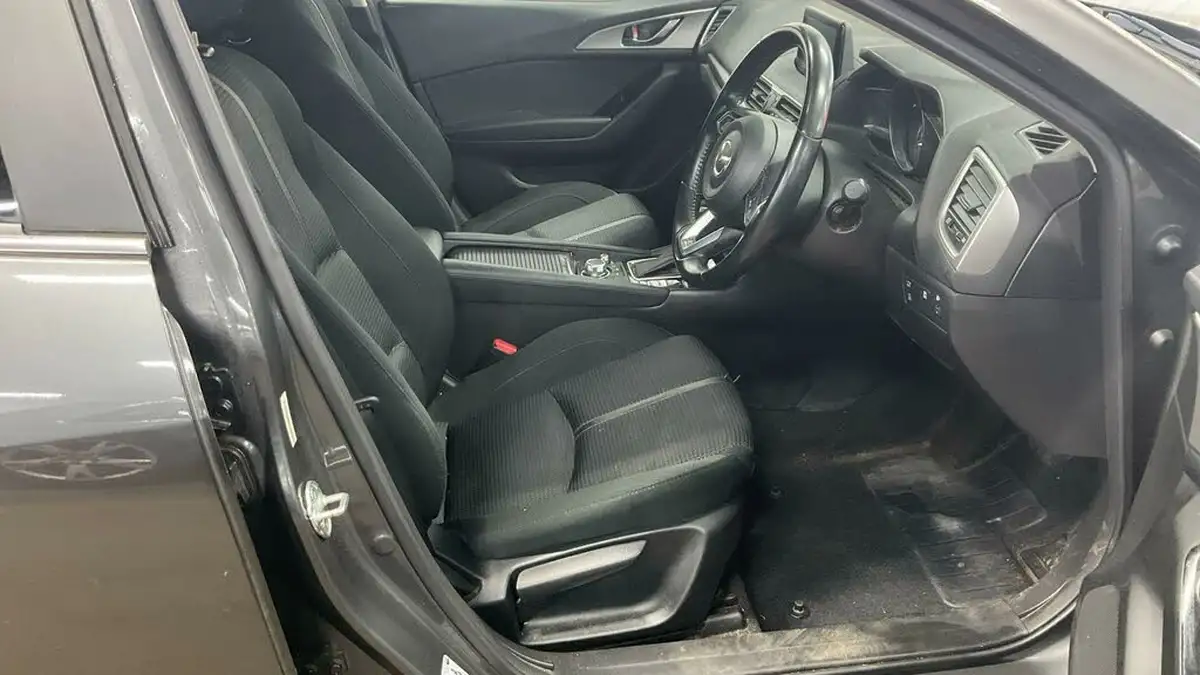 2018-mazda-mazda3-20-se-l-nav-hatchback-5d-auto-big-3