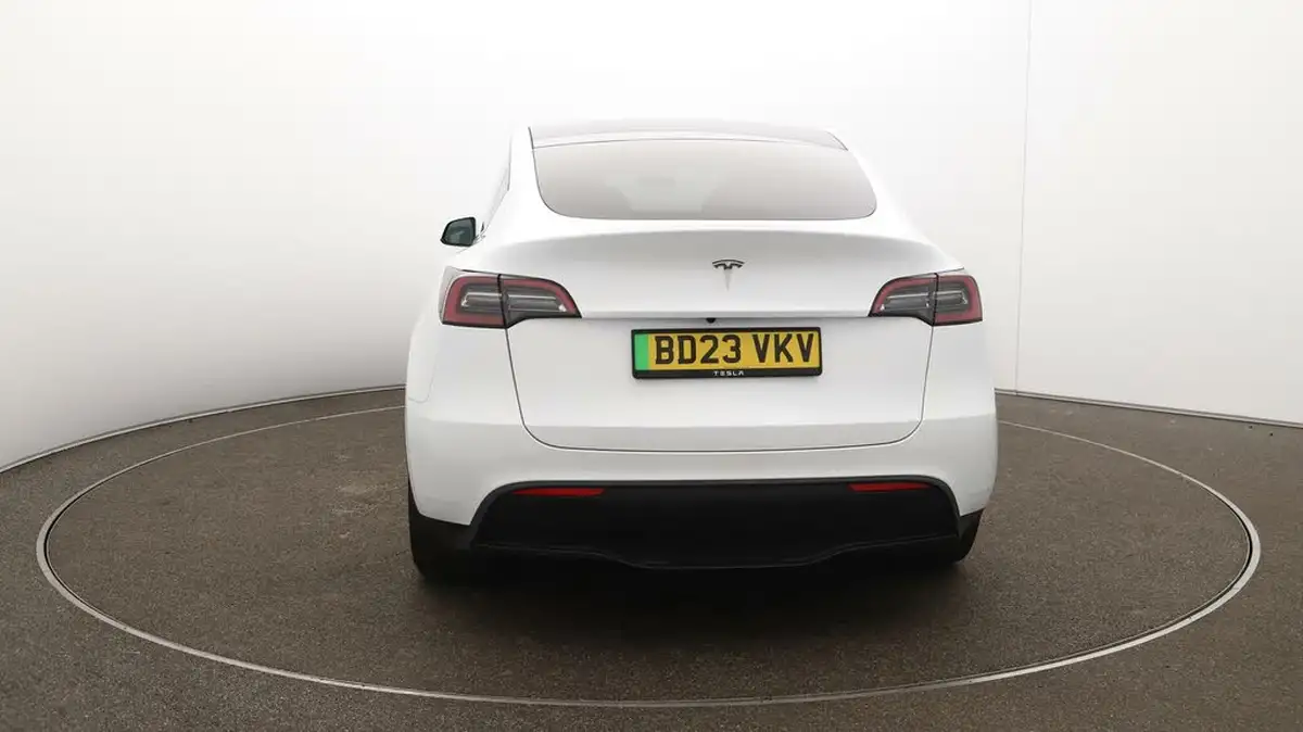 2023-tesla-model-y-e-rwd-big-58