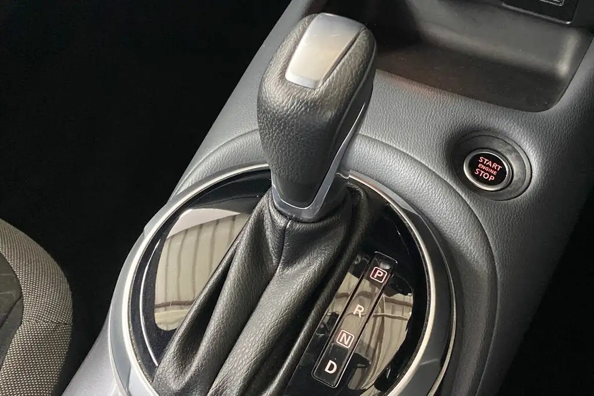 2022-nissan-juke-10-dig-t-n-connecta-dct-big-31