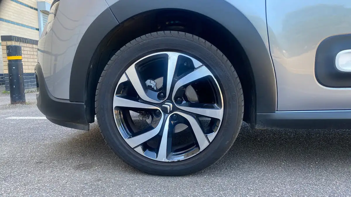 2023-citroen-c3-12-puretech-shine-plus-110ps-ss-eat6-big-13