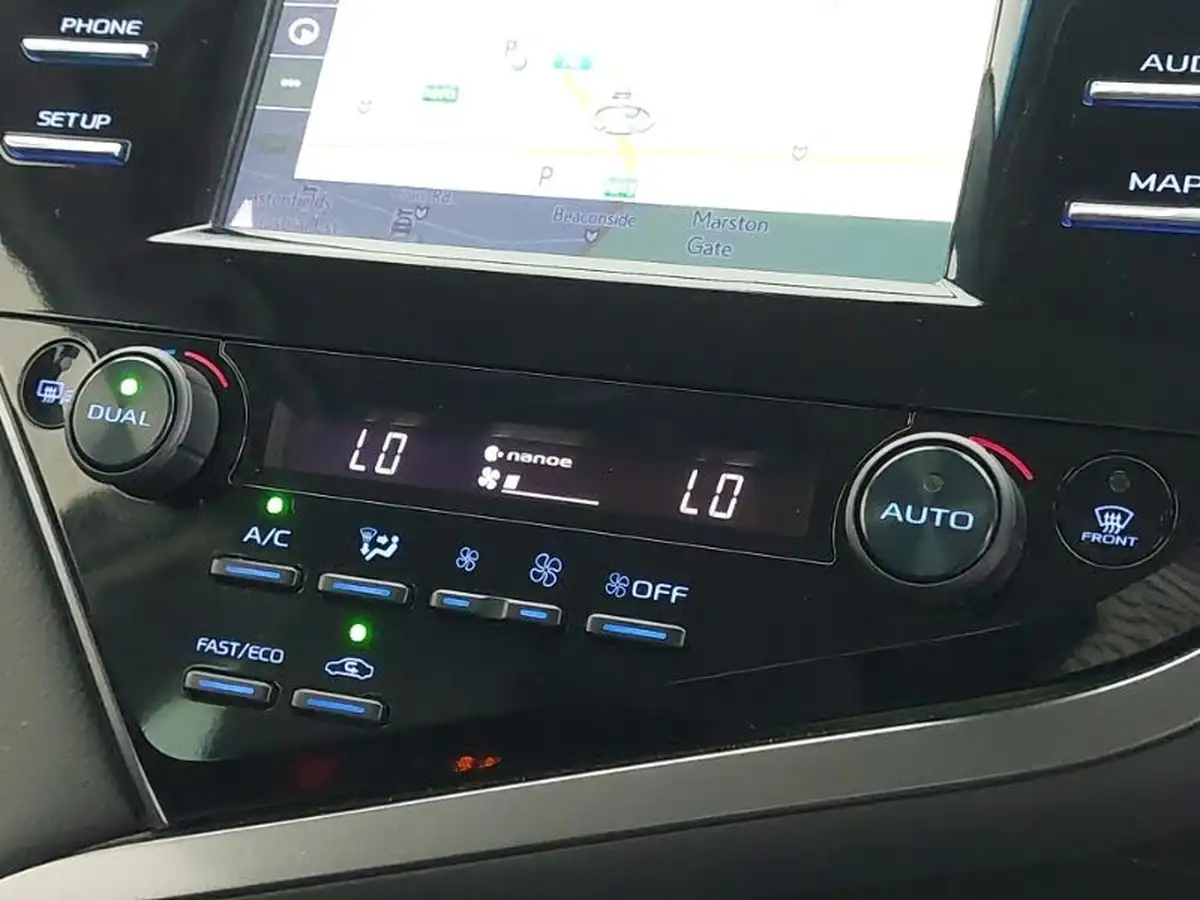 2021-toyota-camry-25-vvt-i-design-big-16
