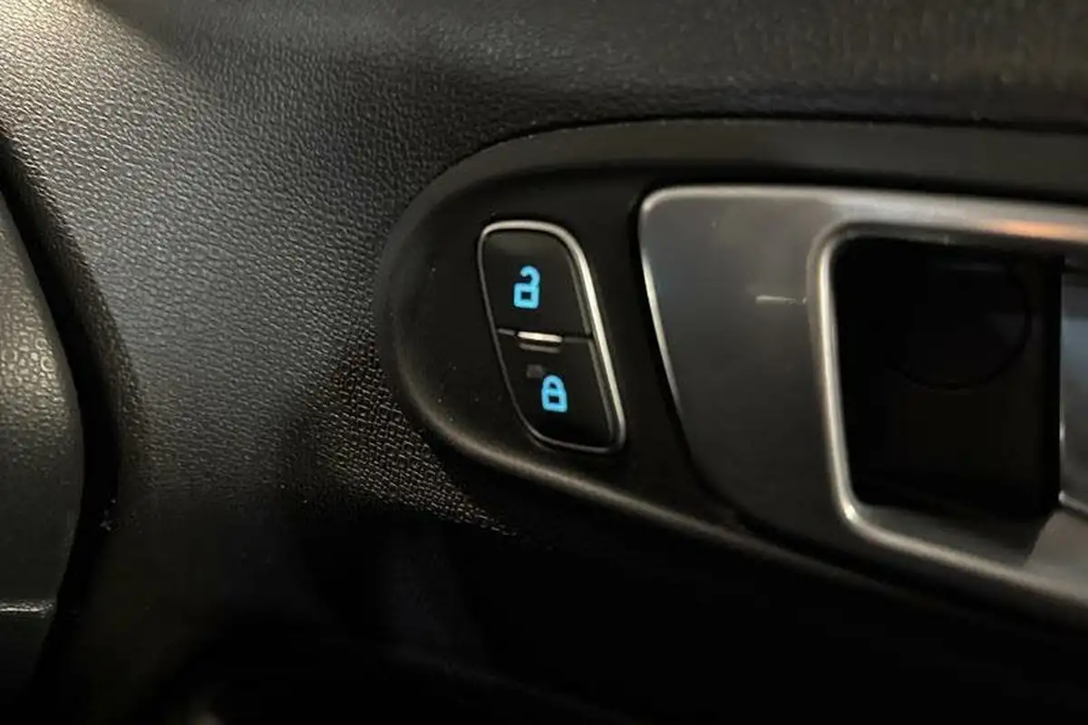 2019-ford-ecosport-10t-titanium-125ps-big-37
