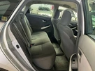 2010-toyota-prius-small-12