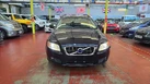 2010-volvo-v70-small-1