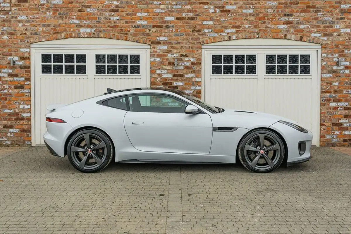 2017-jaguar-f-type-30-v6-sc-400-sport-coupe-big-24