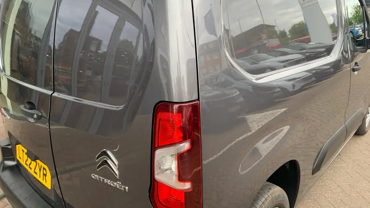 2022-citroen-berlingo-15bluehdi-1000-enterprise-pro-100pseu6d-big-37