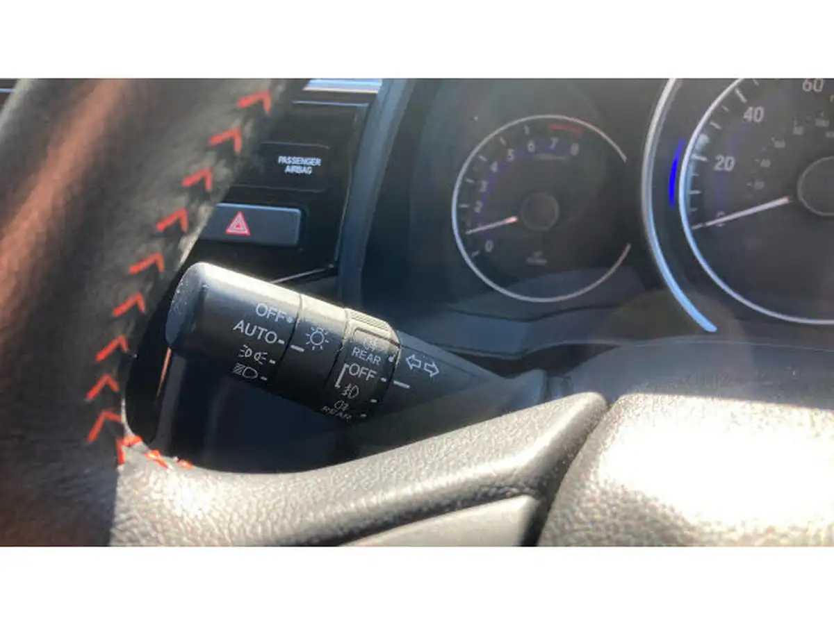 2018-honda-jazz-15-i-vtec-sport-navi-big-25