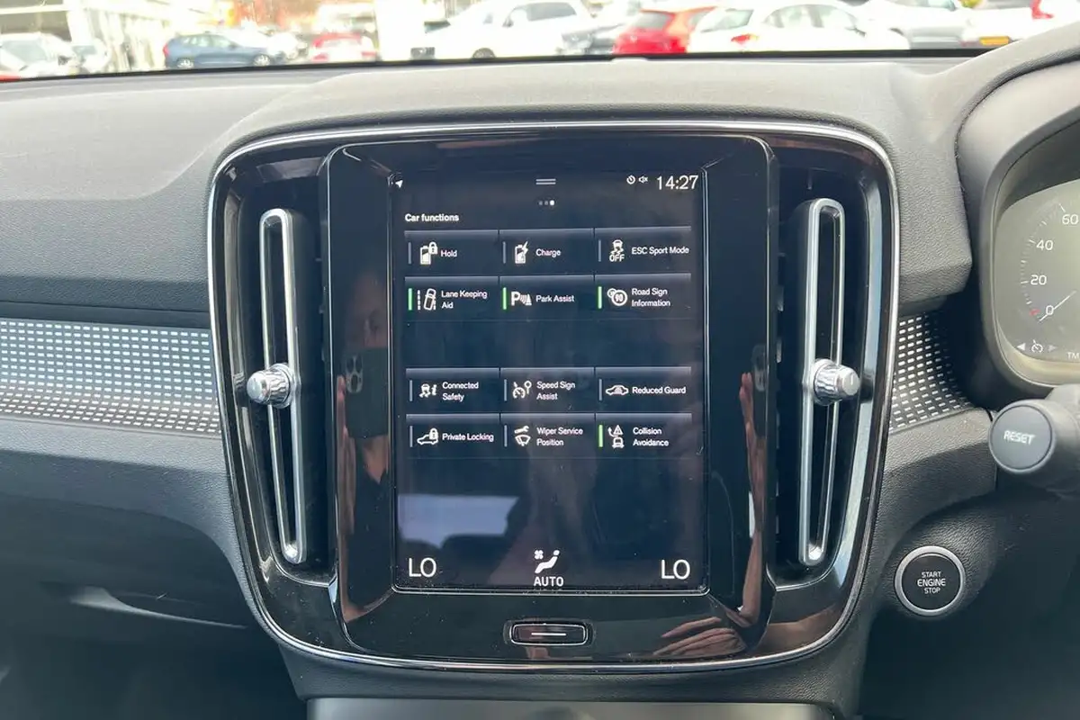 2021-volvo-xc40-15-t4-r-design-208bhp-big-15