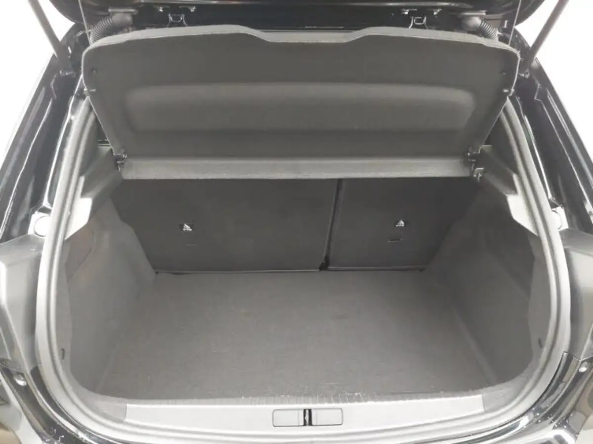 2024-peugeot-208-12-puretech-allure-big-7