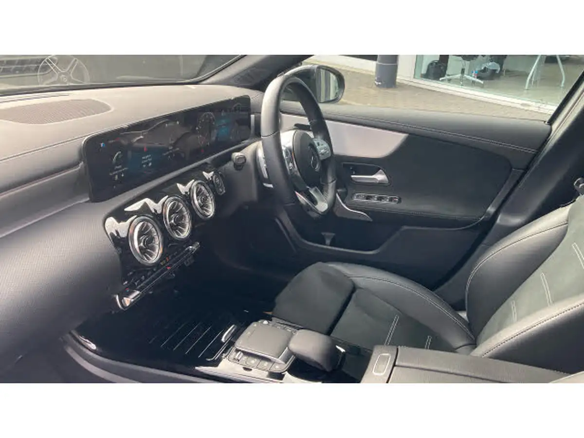 2022-mercedes-benz-a-class-13-a180-amg-line-premium-plus-edition-saloon-4d-7g-dct-big-8