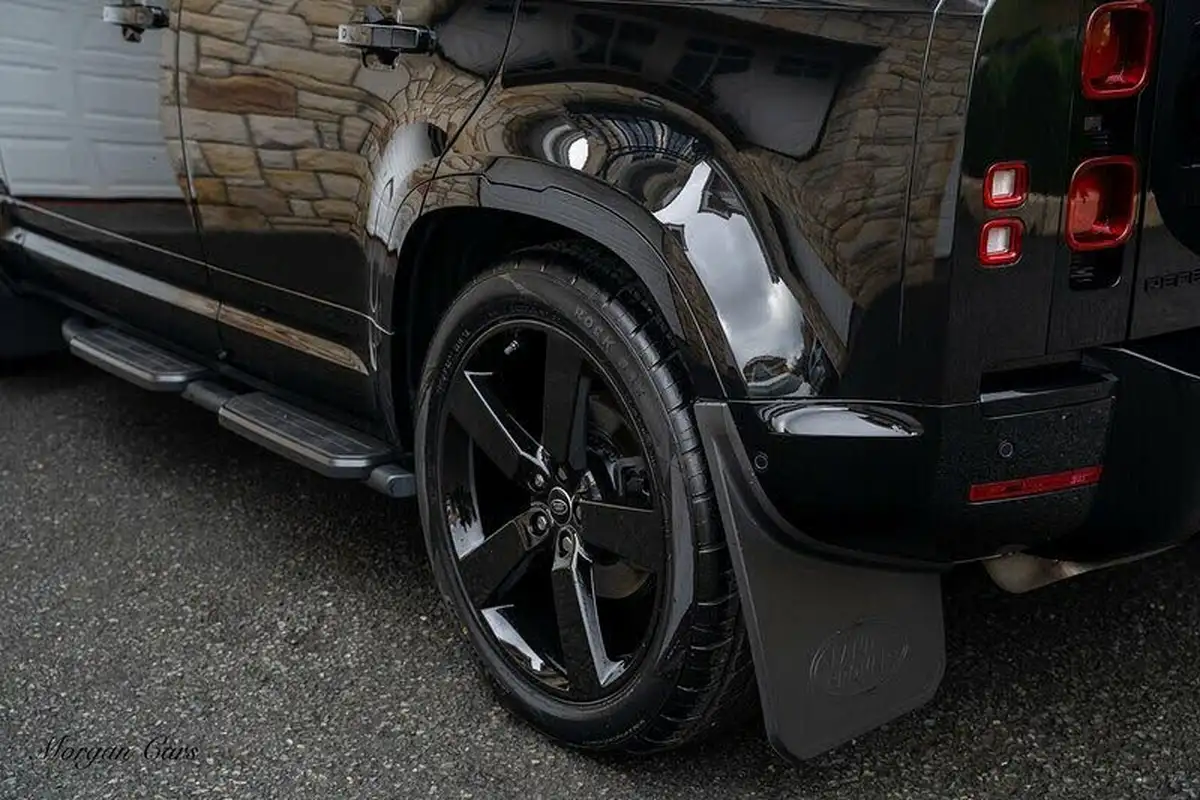2023-land-rover-110-defender-30-d250-x-dynamic-hse-big-18