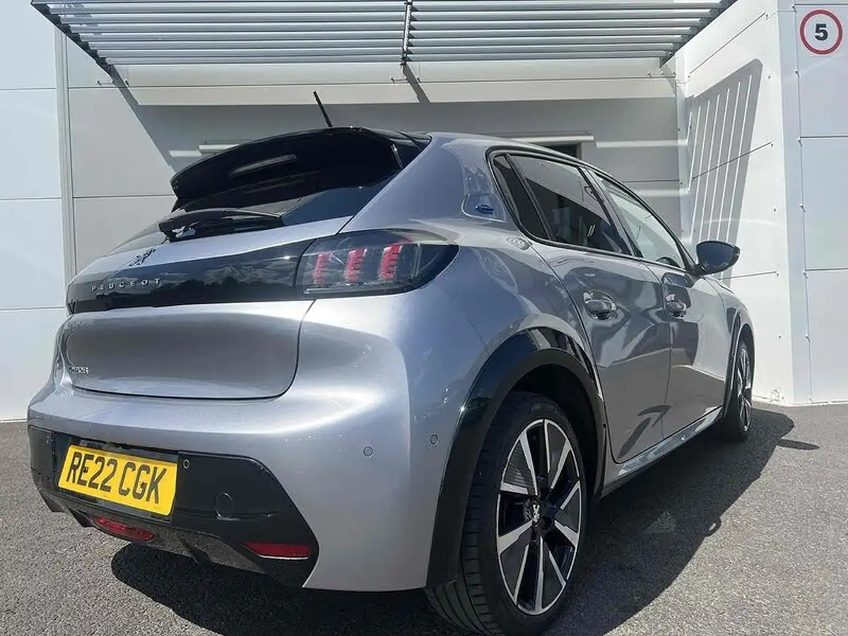 2022-peugeot-208-e-gt-136bhp-50kwh-big-6