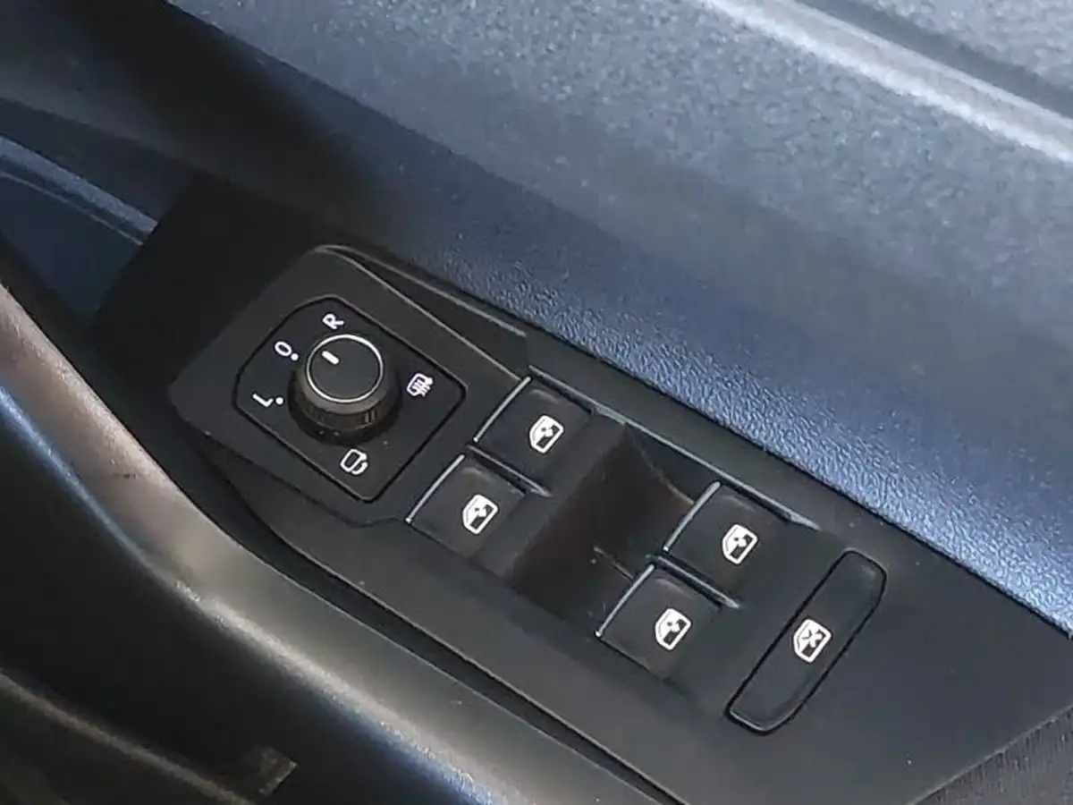 2023-volkswagen-polo-10-tsi-style-big-17