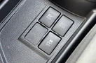 2018-toyota-yaris-15-vvt-i-icon-navi-hybrid-small-33
