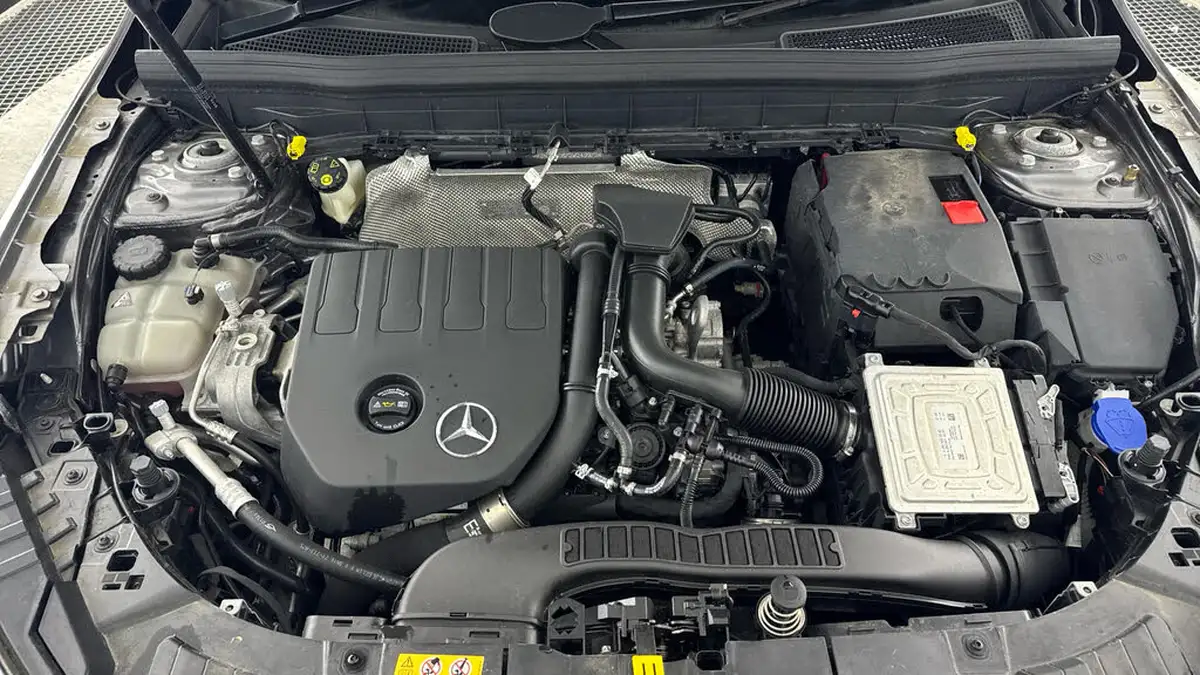 2021-mercedes-benz-glb-class-13-glb200-amg-line-8g-tronic-big-24