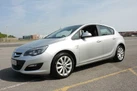 2012-vauxhall-astra-16-active-16v-vvt-small-11