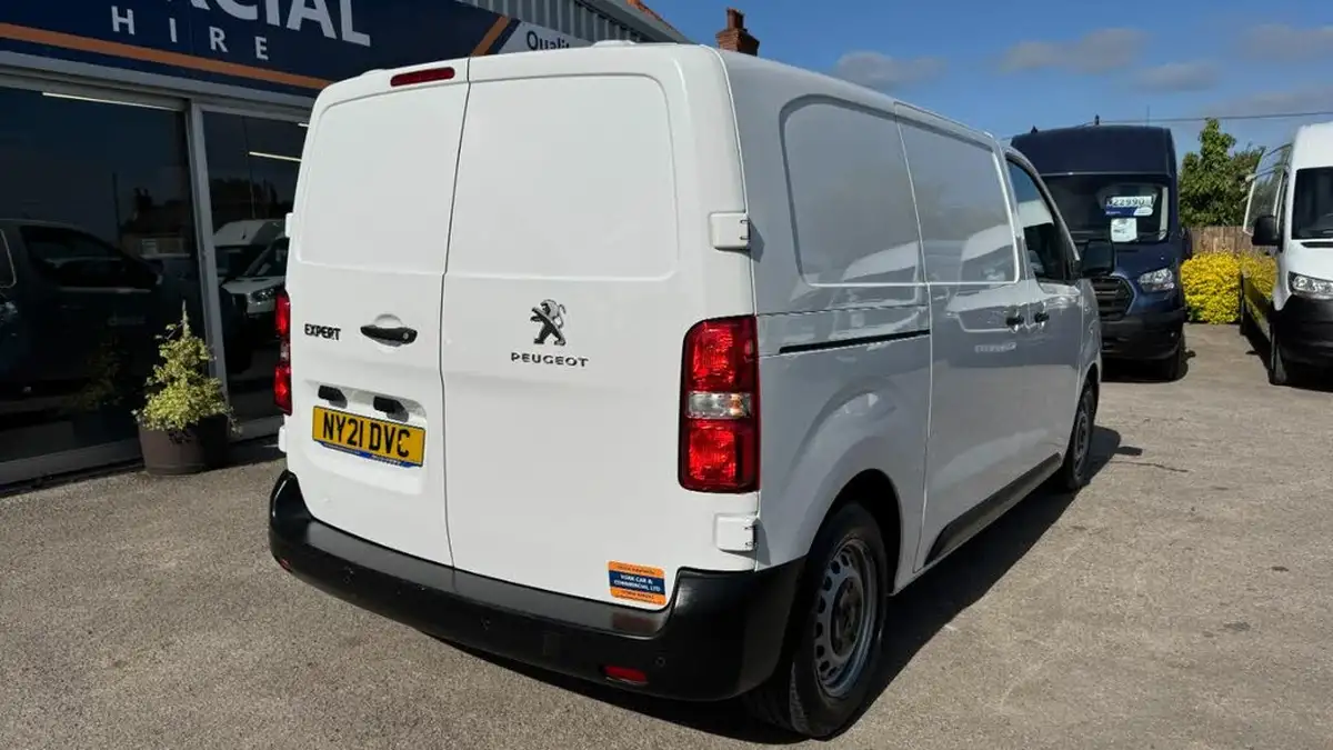 2021-peugeot-expert-15-bluehdi-professional-compact-1000-eu6dt-e-big-15