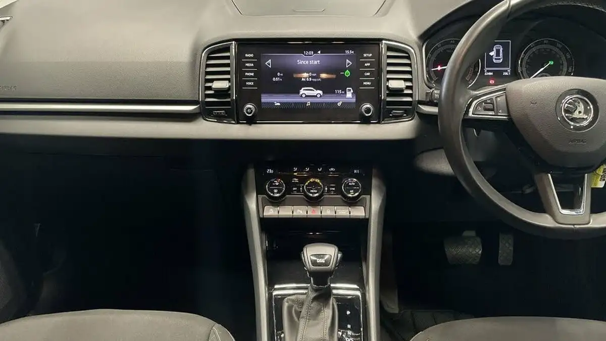2018-skoda-karoq-10-tsi-se-ss-dsg-big-15