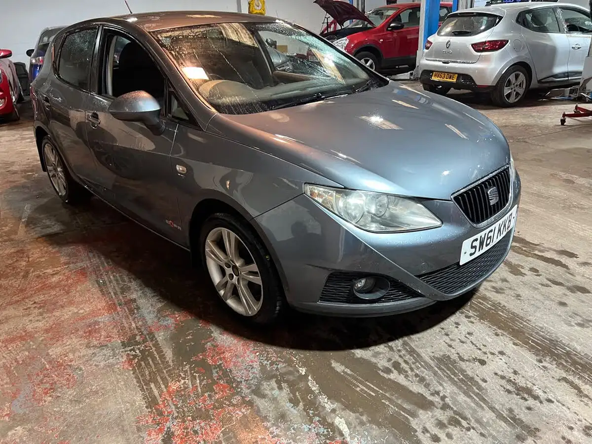 2012-seat-ibiza-12-se-copa-tsi-hatchback-big-5